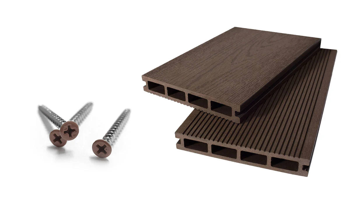 Terrassenbau mit kopfbeschichteten Schrauben